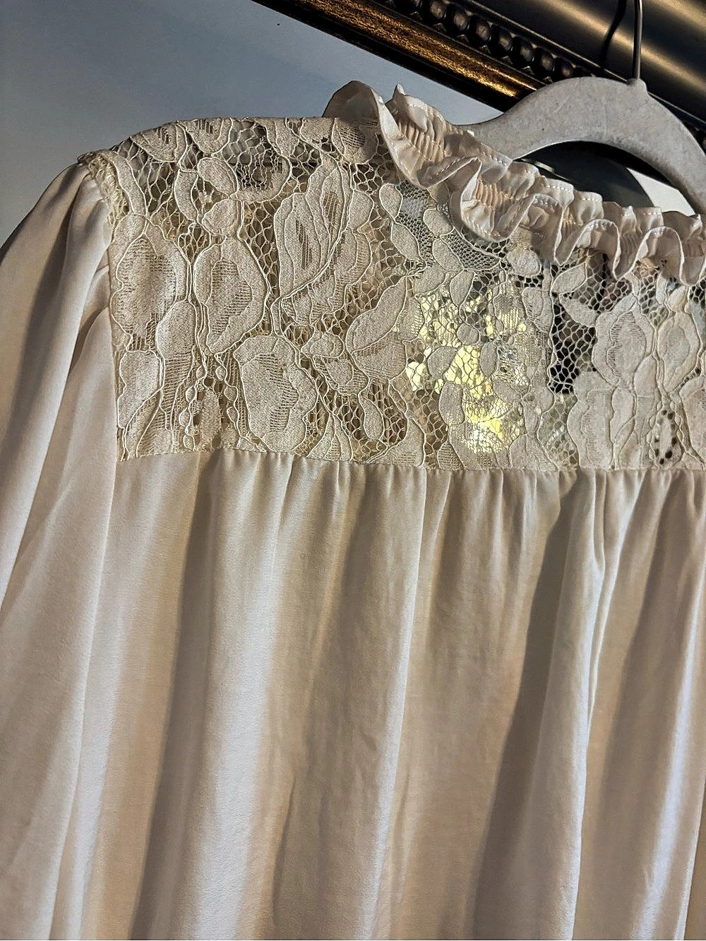 Knox Rose Lace Yoke Peasant Blouse in Ivory Size Large - Picture 4 of 11